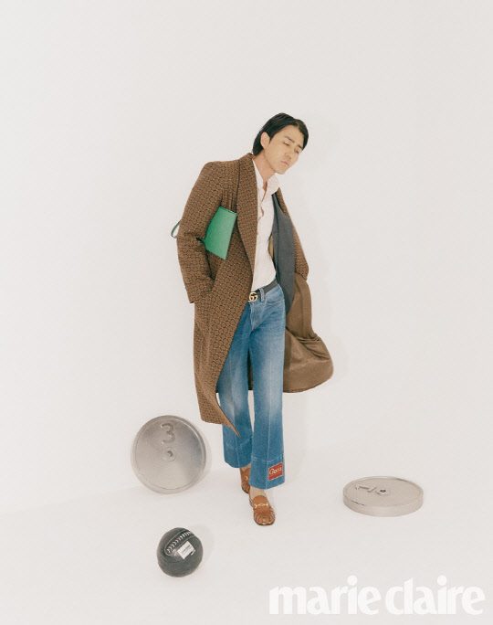 [사진-=패션매거진 마리끌레르]